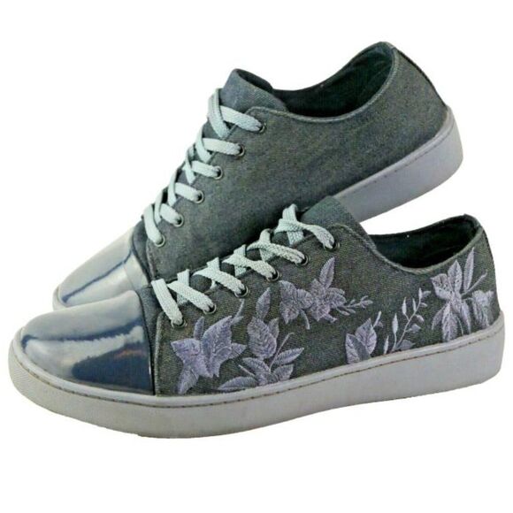 Comfortview Women's Size 12M Wide Width The Jayla Sneaker Shoes Embroide… - Picture 1 of 9